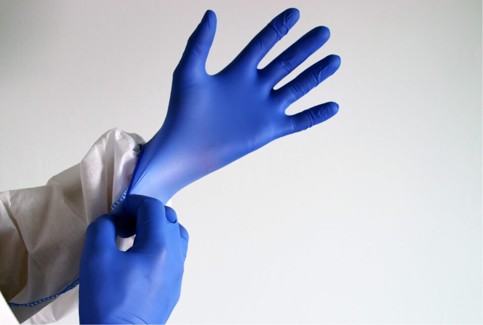 Disposable nitrile medical gloves skin allergies